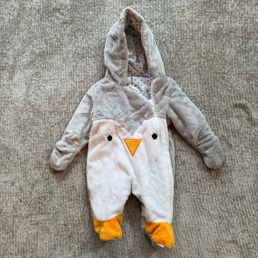 Primark Baby Penguin Pram Suit Costume 0-3M Hooded Plush Bunting Halloween